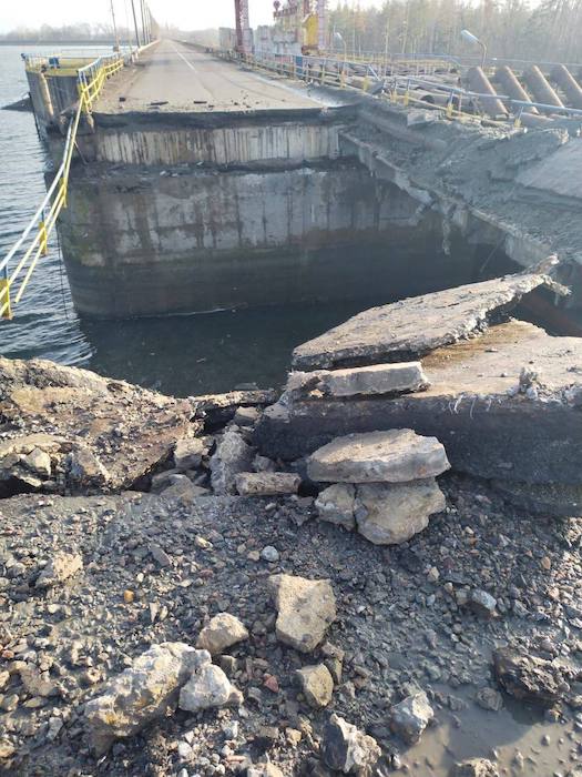 Артерия снабжения ВСУ перерезана: разрушена дамба под Харьковом Артерия снабжения ВСУ перерезана: разрушена дамба под Харьковом