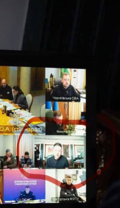 Солидарность в фотошопе: Зеленский опозорился с «тёмным» фото Солидарность в фотошопе: Зеленский опозорился с «тёмным» фото