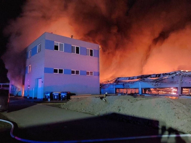 Антисионистская группа в Чехии подожгла израильский завод по производству оружия