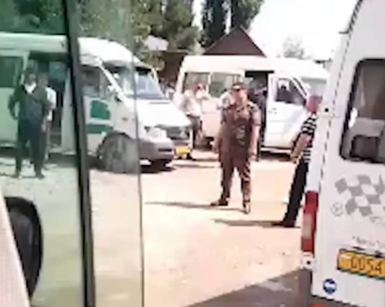 В Таджикистане депортировали целый этнический анклав из 250 афганцев В Таджикистане депортировали целый этнический анклав из 250 афганцев