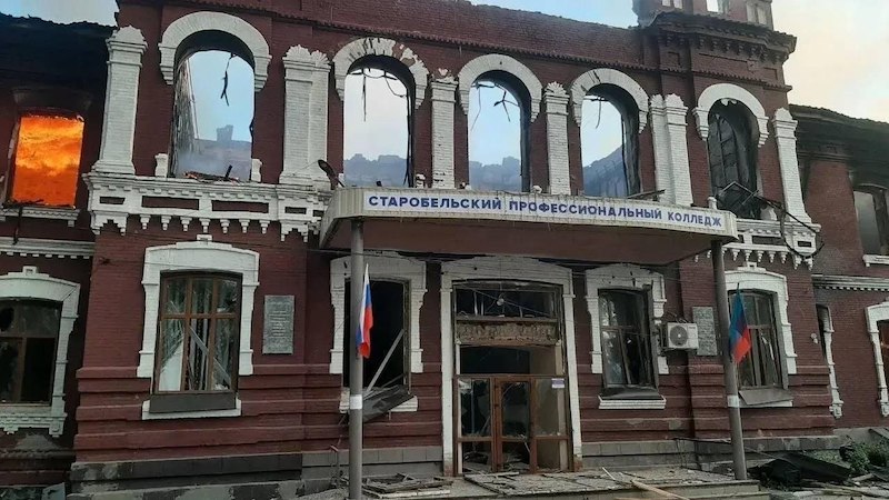 Путин приказал Минобороны ответить на удар по колледжу в Старобельске Путин приказал Минобороны ответить на удар по колледжу в Старобельске