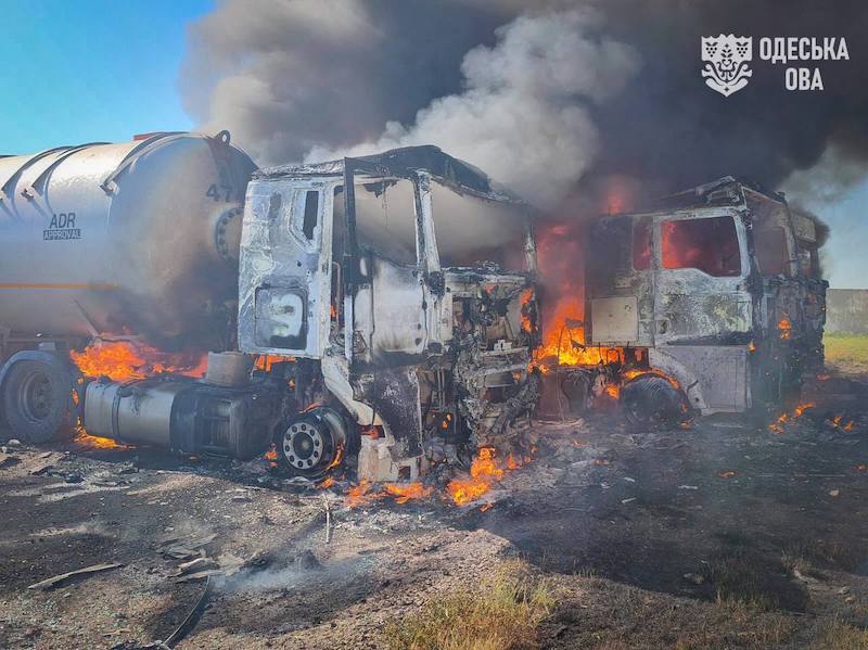 Дроны разнесли стоянку бензовозов в Одесской области 🔥 Дроны разнесли стоянку бензовозов в Одесской области 🔥